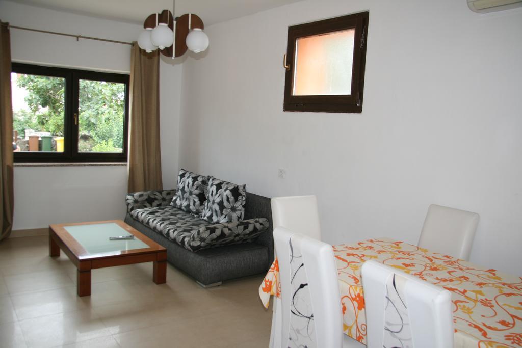 Apartments Karabaic Krk Krk Town Eksteriør billede